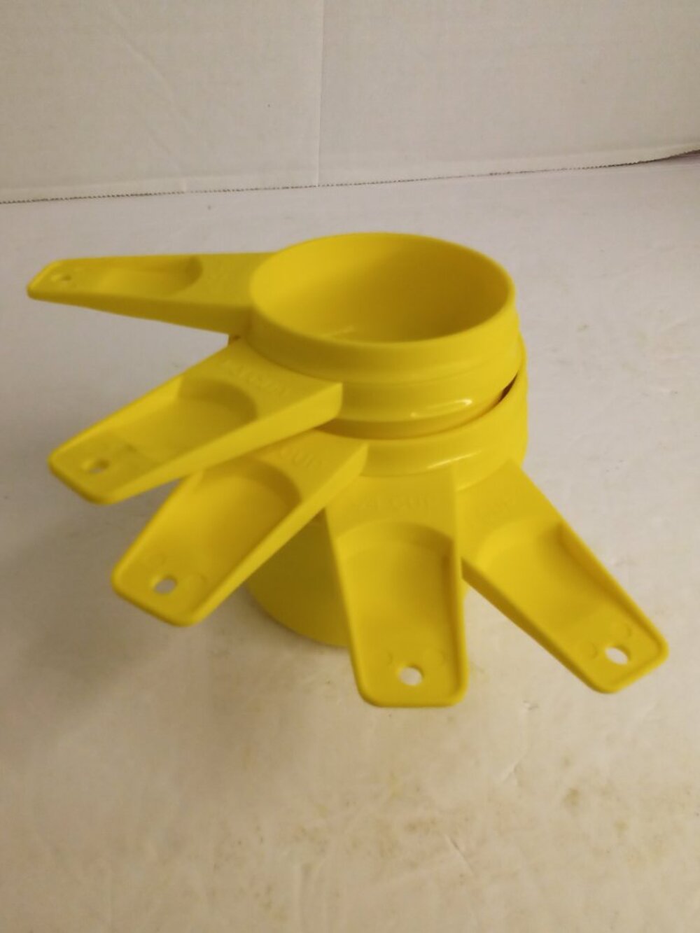 Vintage Tupperware Measuring Cups Yellow Lot of 5